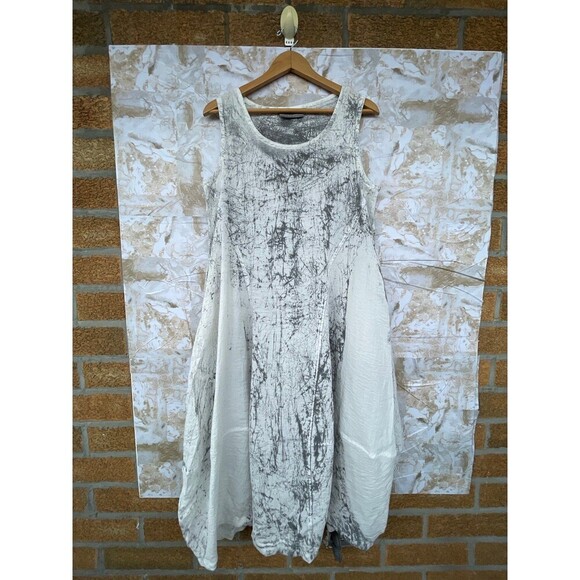 ELEVEN STITCH DESIGN Dresses & Skirts - “Eleven Stitch Design Travel Bubble Dress Medium, White/Gray Tie‑Dye Balloon